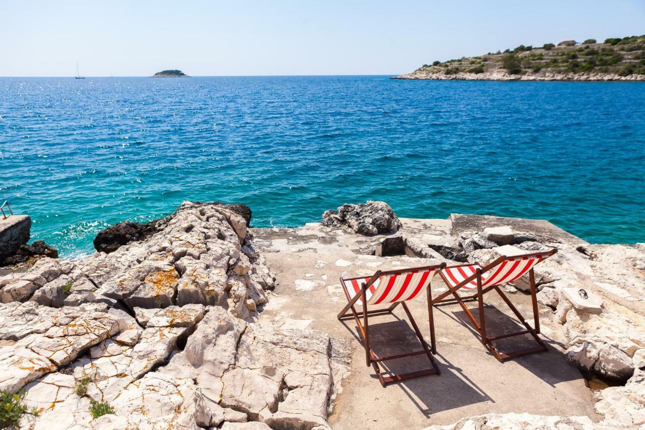 Apartments Dajna Vela Luka Bagian luar foto