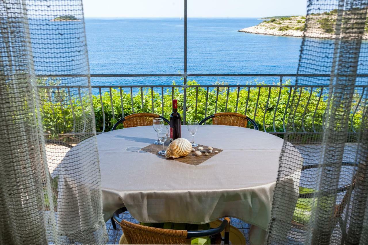 Apartments Dajna Vela Luka Bagian luar foto